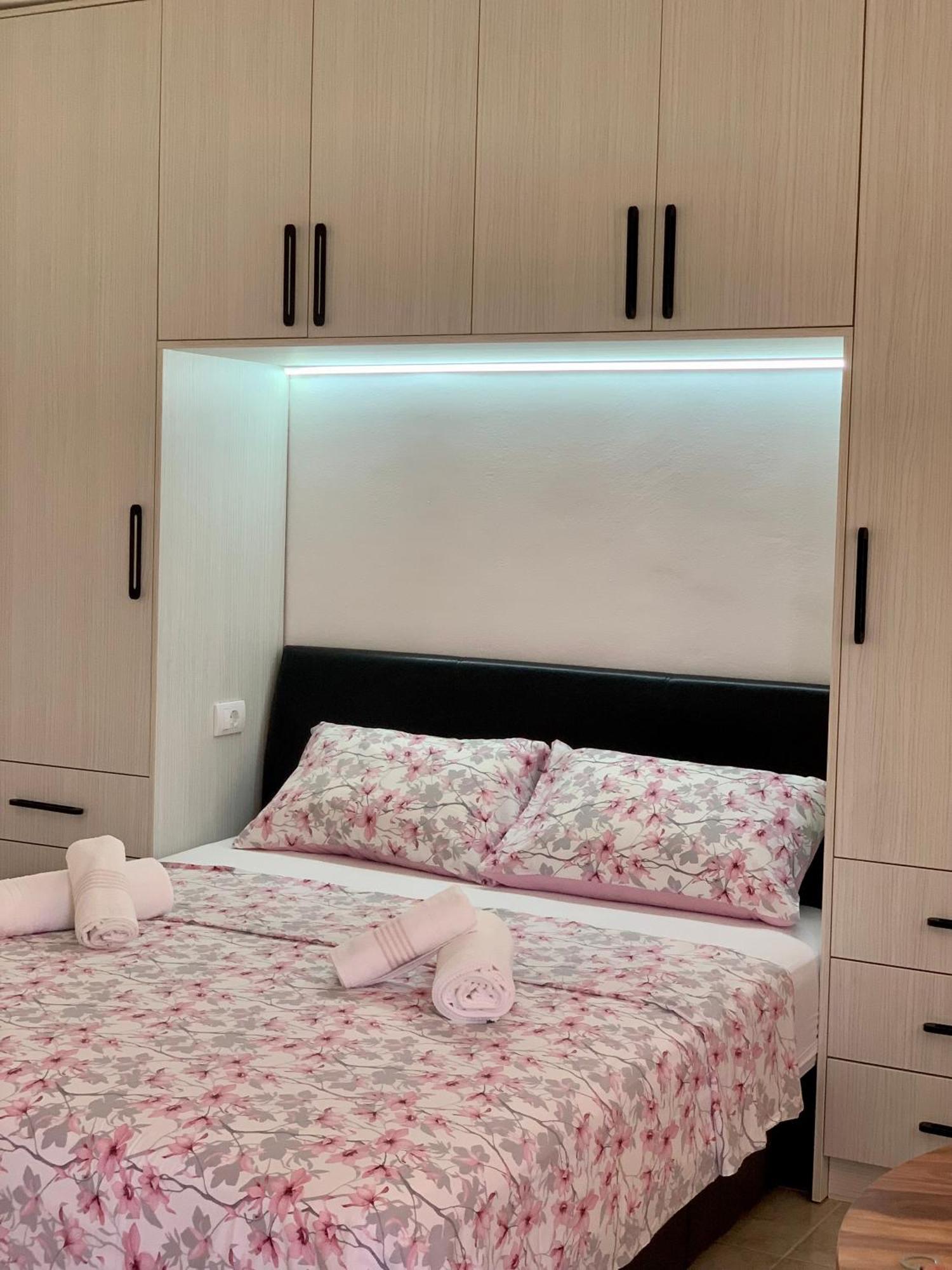 Apartman Dma Tivat Exteriör bild